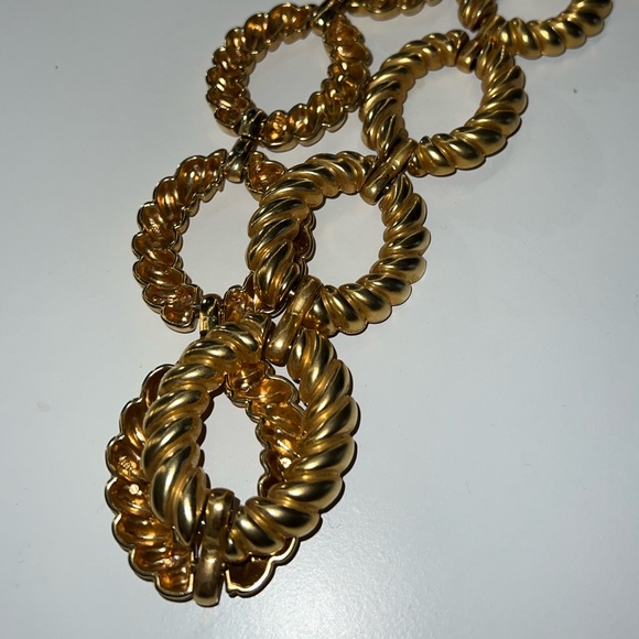 CHANEL 1980s Textured Medallion Logo Belt – Rare Collector’s Piece - Picture 11 of 13